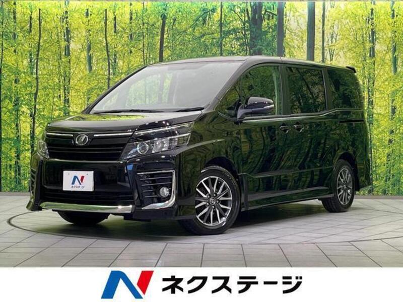TOYOTA VOXY