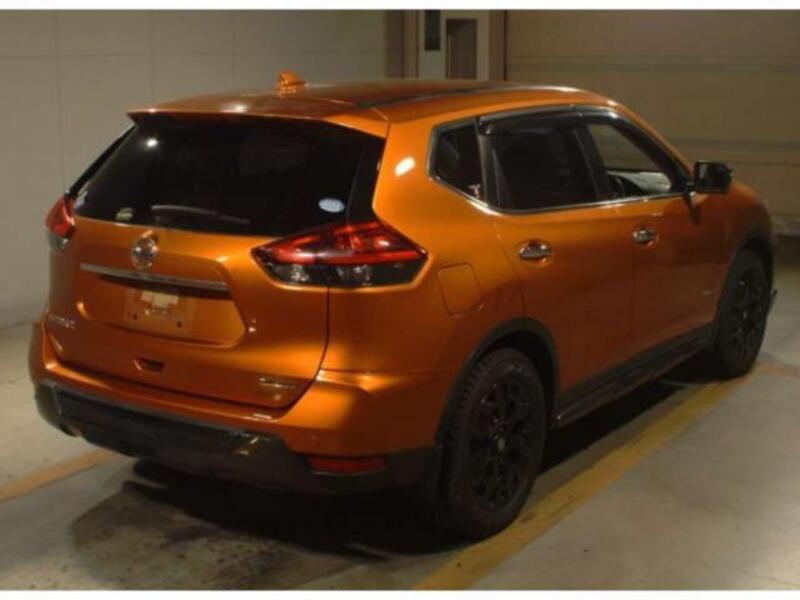 X-TRAIL