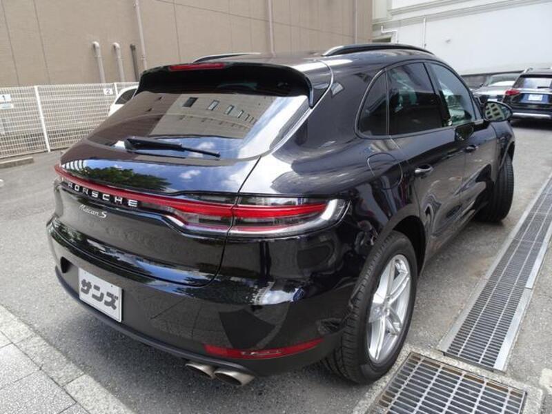 MACAN