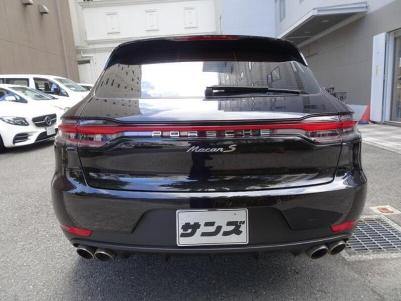 MACAN
