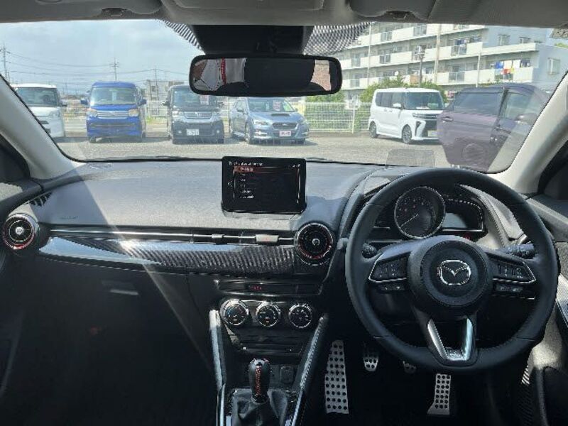 MAZDA2