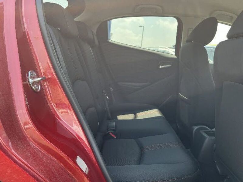 MAZDA2
