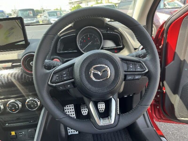MAZDA2