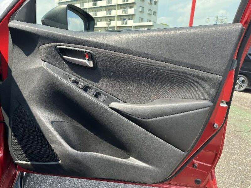 MAZDA2