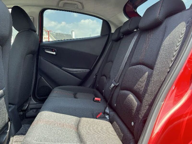 MAZDA2