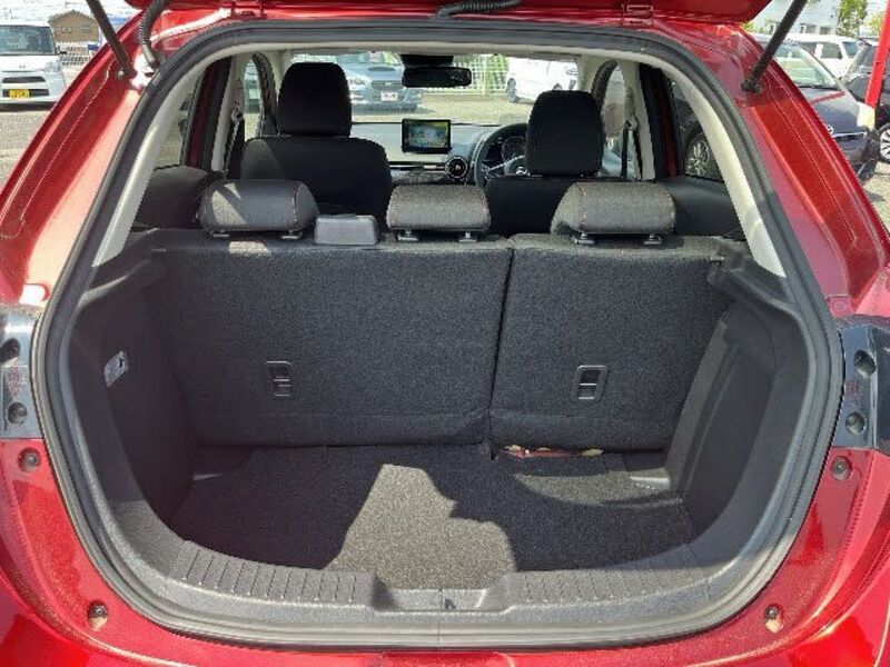 MAZDA2