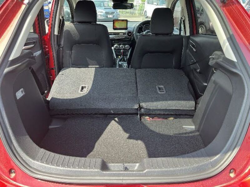 MAZDA2