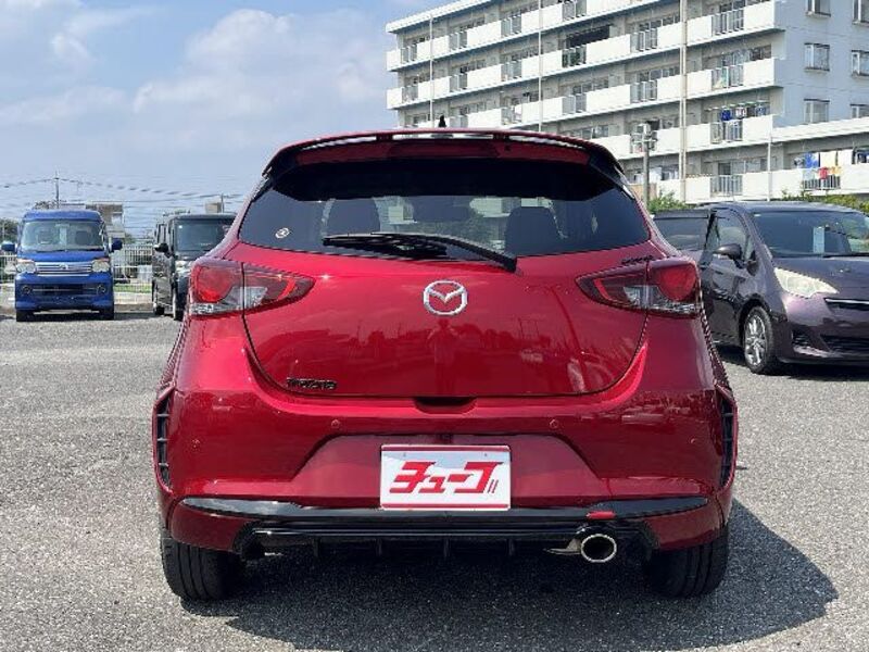 MAZDA2