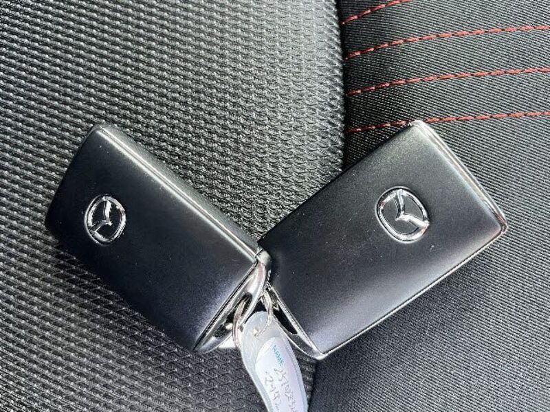 MAZDA2