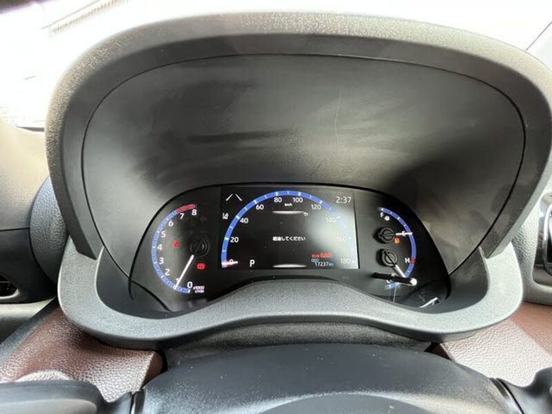 YARIS CROSS