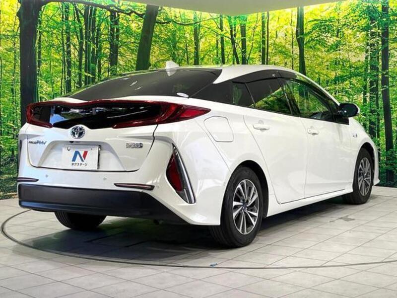PRIUS PHV