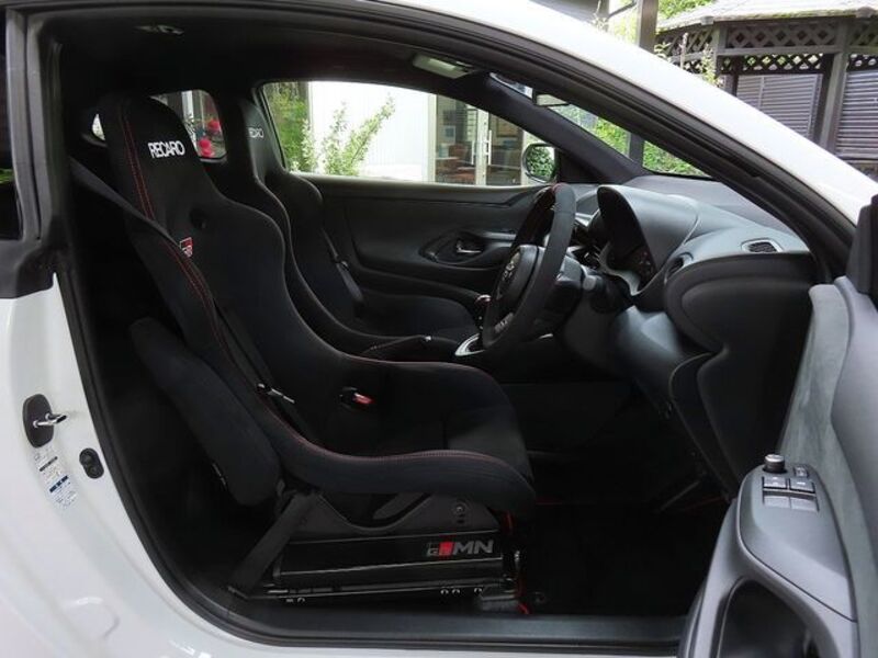 GR YARIS