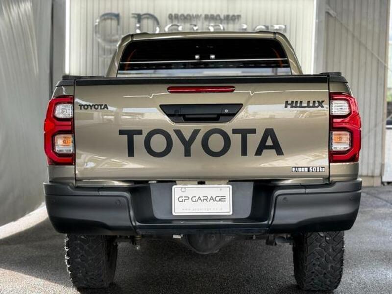 HILUX