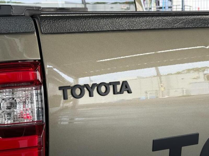HILUX