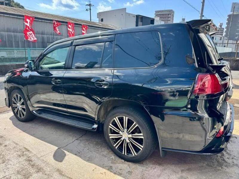 LAND CRUISER