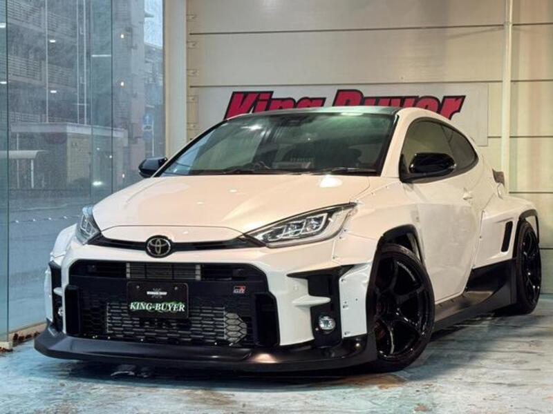 GR YARIS-0