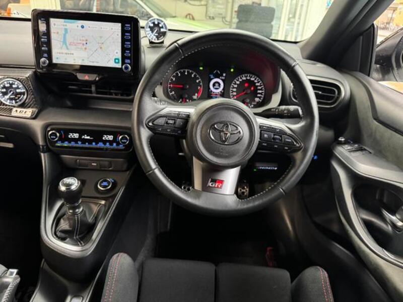 GR YARIS