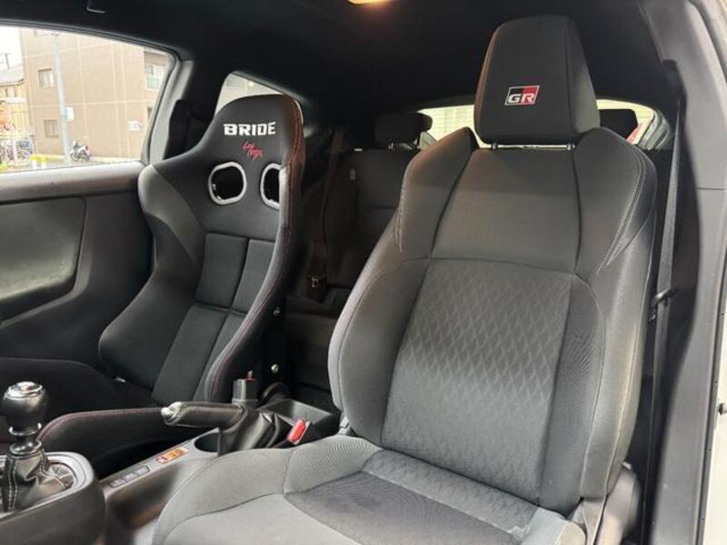 GR YARIS