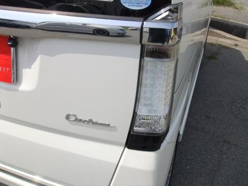 N BOX CUSTOM