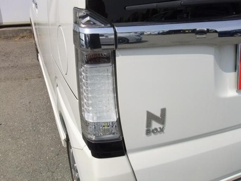 N BOX CUSTOM