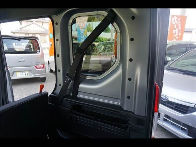 N-VAN