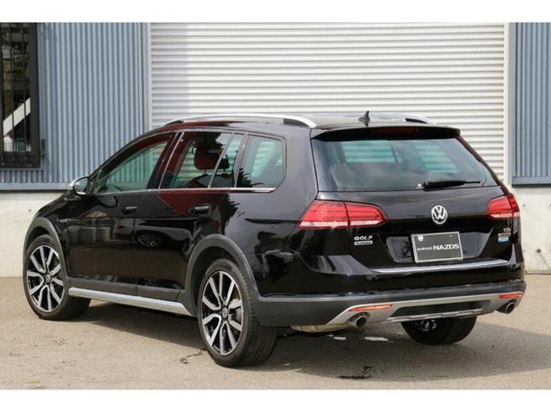 GOLF ALLTRACK