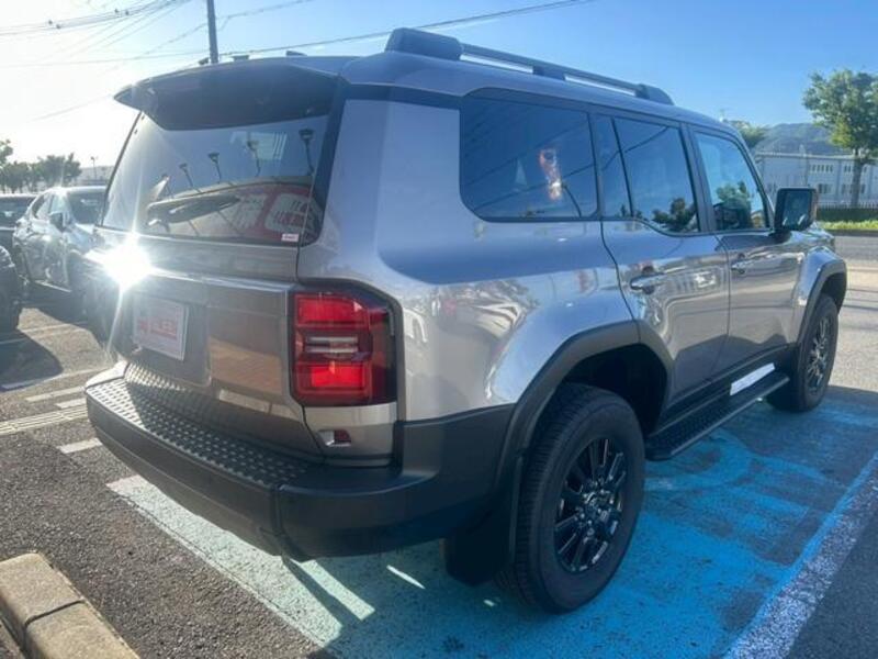 LAND CRUISER 250
