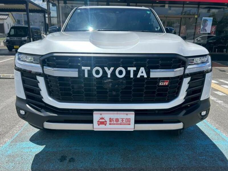 LAND CRUISER