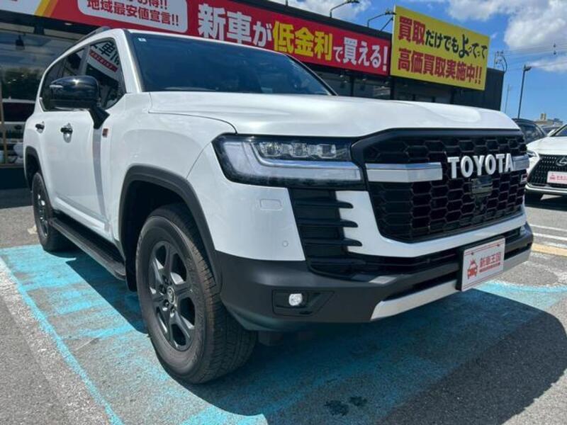 LAND CRUISER