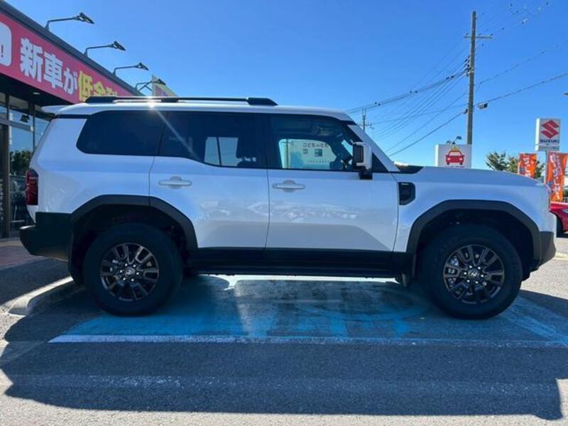 LAND CRUISER 250