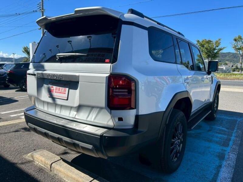 LAND CRUISER 250