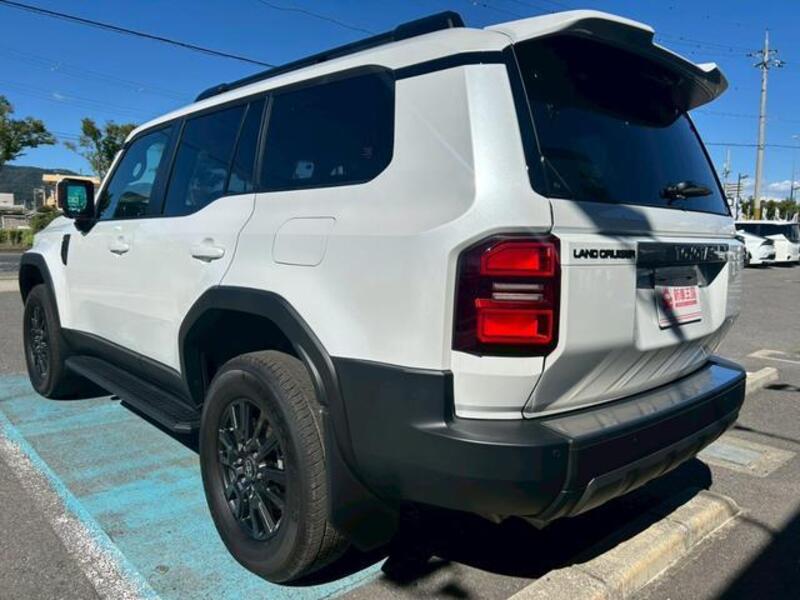 LAND CRUISER 250