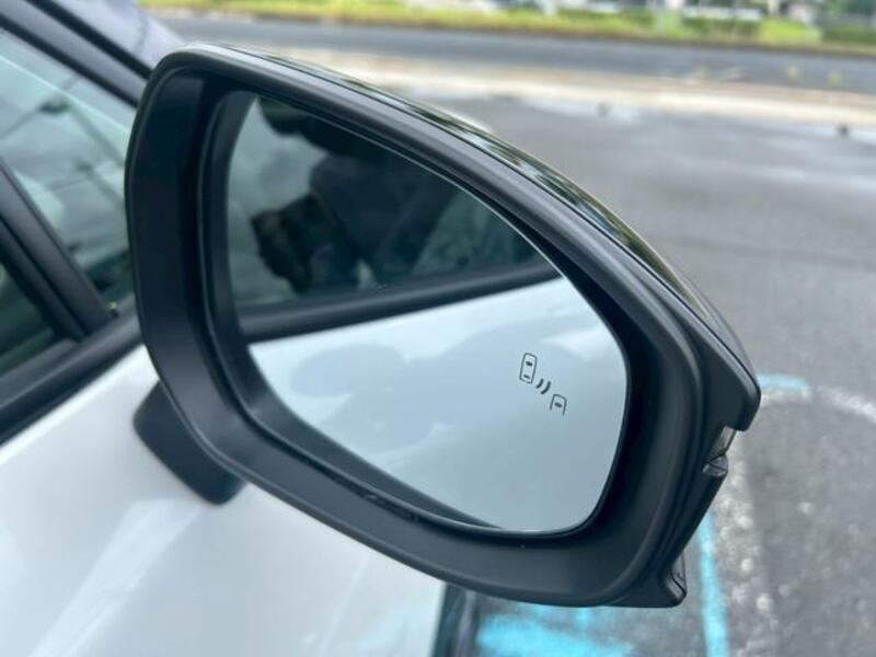COROLLA CROSS
