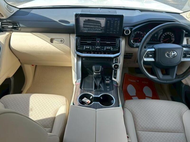 LAND CRUISER