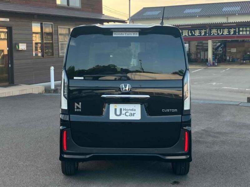 N BOX CUSTOM