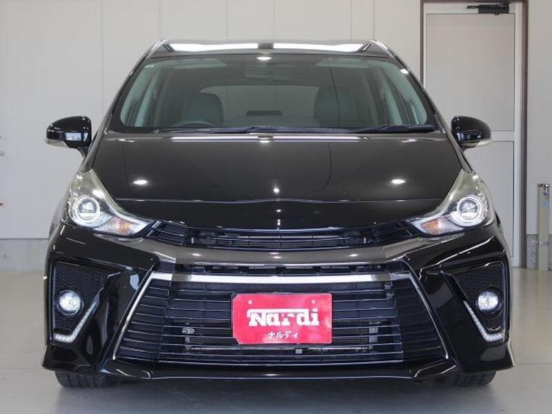 PRIUS ALPHA