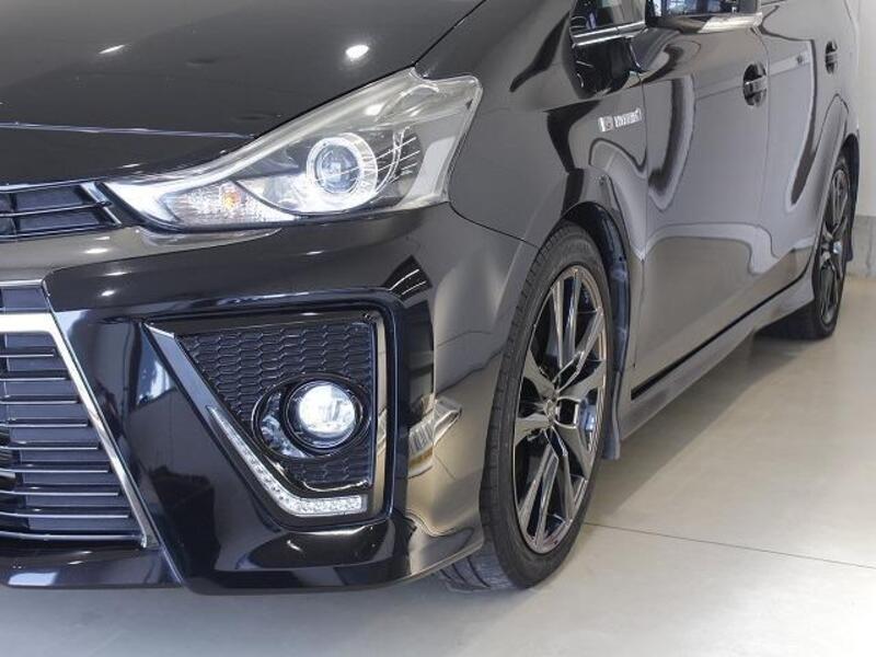 PRIUS ALPHA