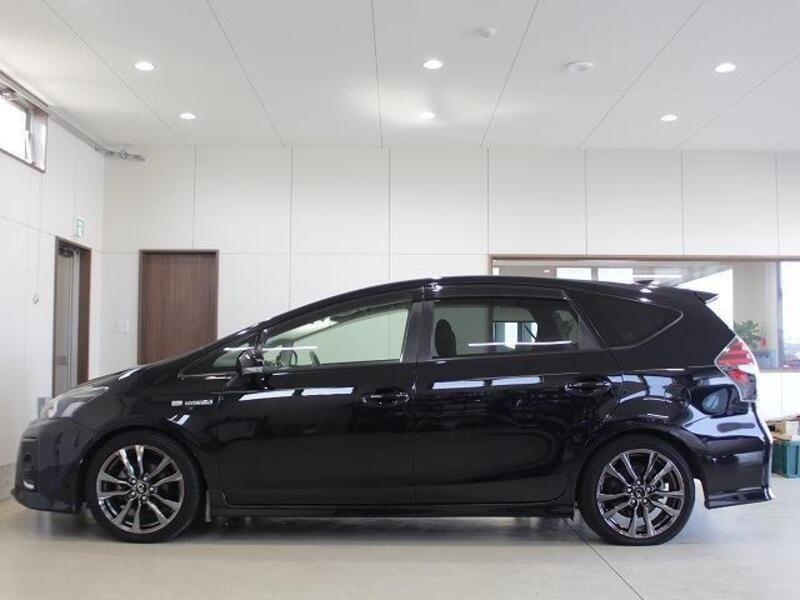 PRIUS ALPHA