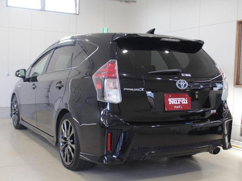 PRIUS ALPHA