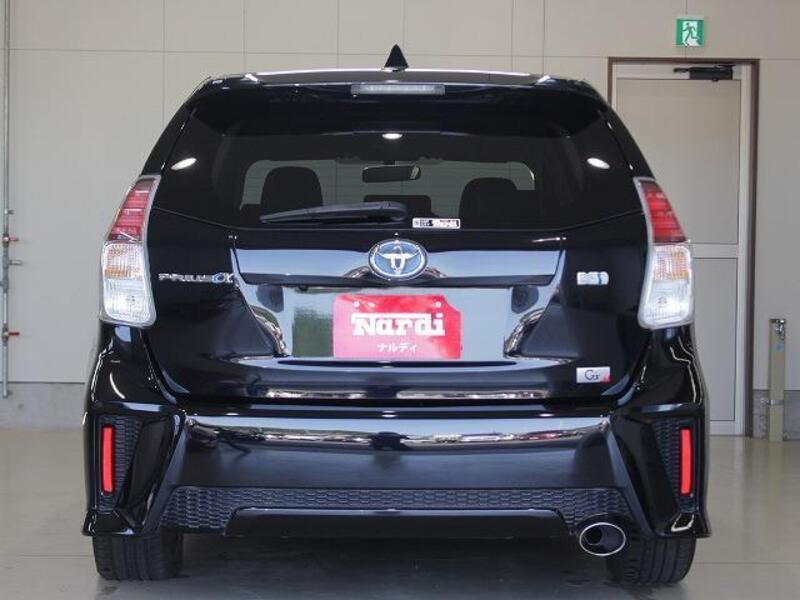 PRIUS ALPHA