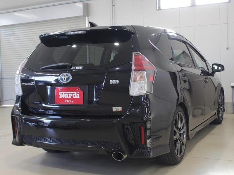 PRIUS ALPHA