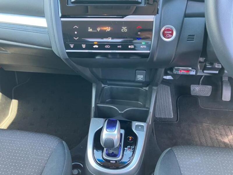 FIT HYBRID