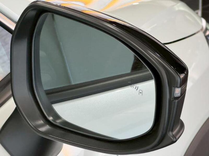 COROLLA CROSS