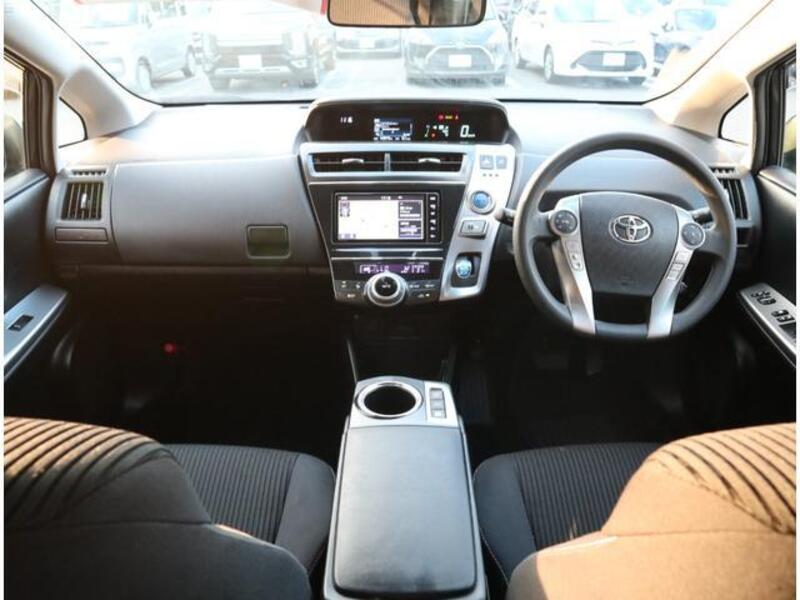 PRIUS ALPHA