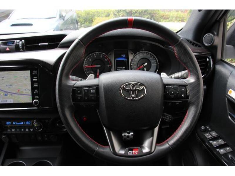 HILUX