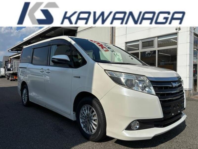 TOYOTA NOAH