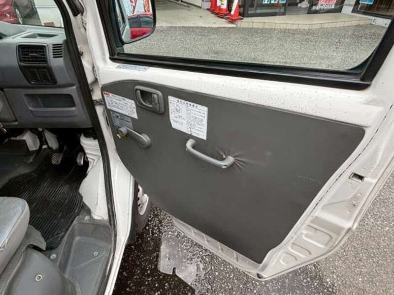 MINICAB TRUCK