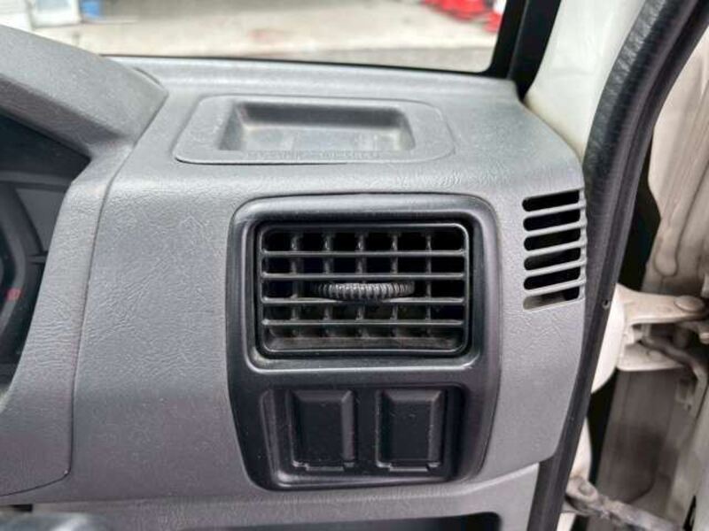 MINICAB TRUCK