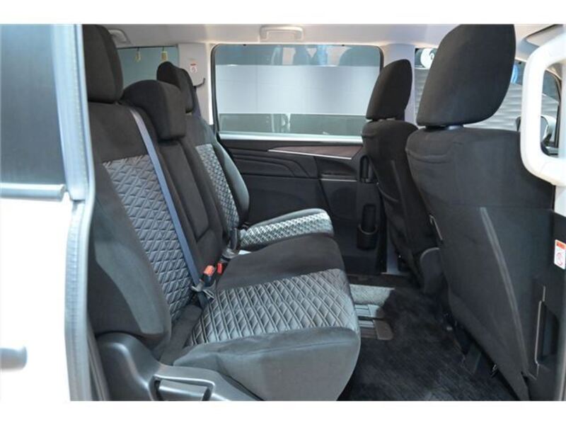 DELICA D5