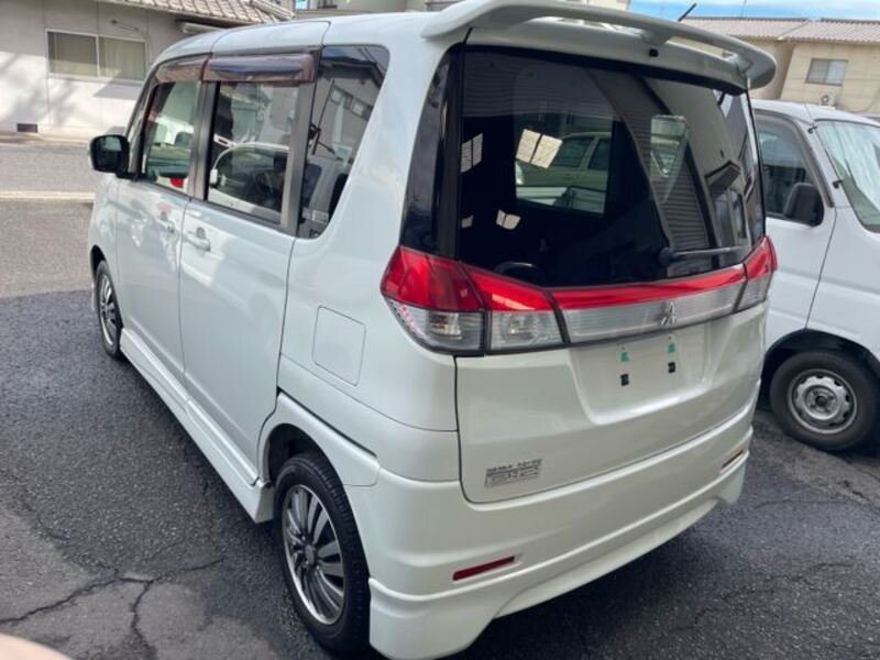 DELICA D2